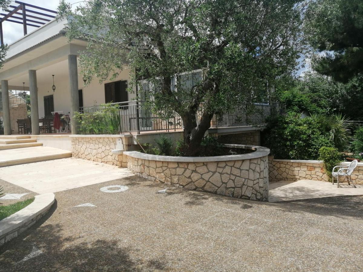 B & B La Mansarda โมโนโปลี ภายนอก รูปภาพ