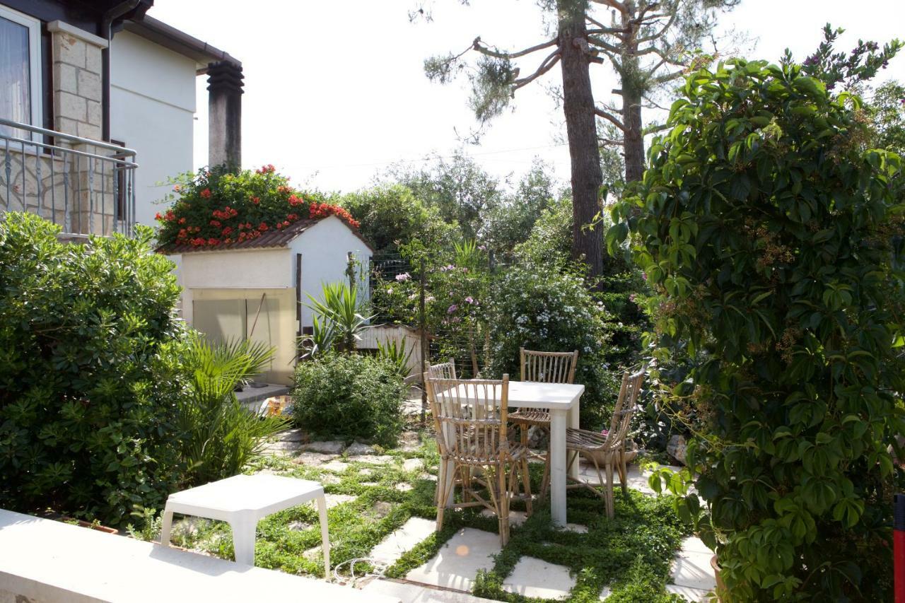 B & B La Mansarda โมโนโปลี ภายนอก รูปภาพ